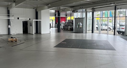 Leere Ausstellungshalle am Standort Zwönitz (Ratio Mobil)