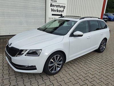 Skoda OCTAVIA COMBI STYLE 4X4 2.0 TDI LED AHZV KAMERA