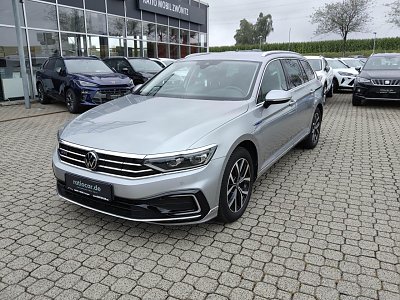 Volkswagen PASSAT GTE VARIANT 1.4 eHYBRID DSG NAVI SHZ RFK