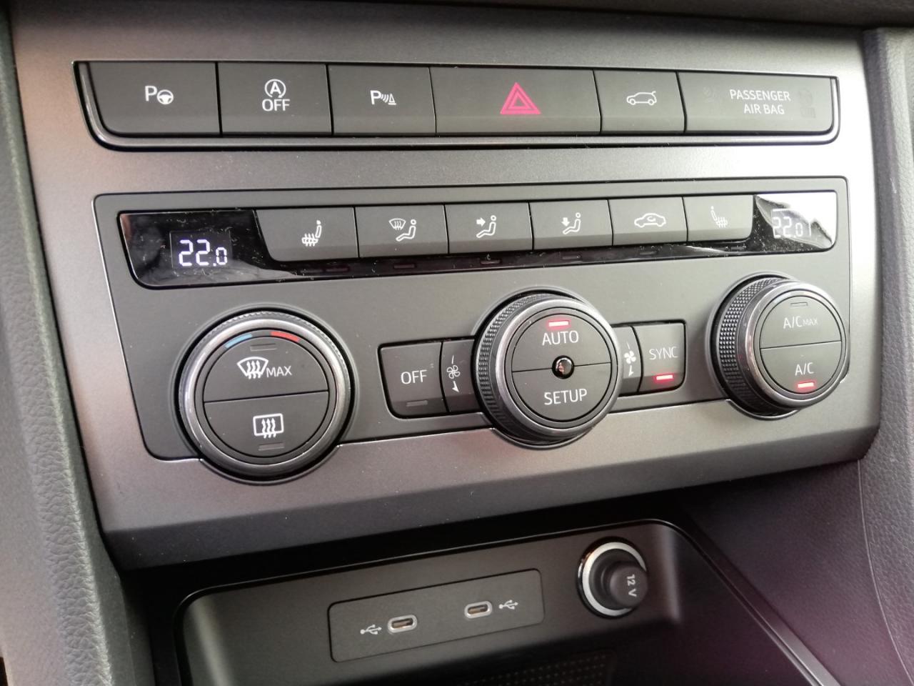 Cupra ATECA 1.5 TSI DSG 5 J.GAR.*PARKLENKASS. NAVI SHZ Bildbeschreibung: Cupra ATECA 1.5 TSI DSG 5 J.GAR.*PARKLENKASS. NAVI SHZ