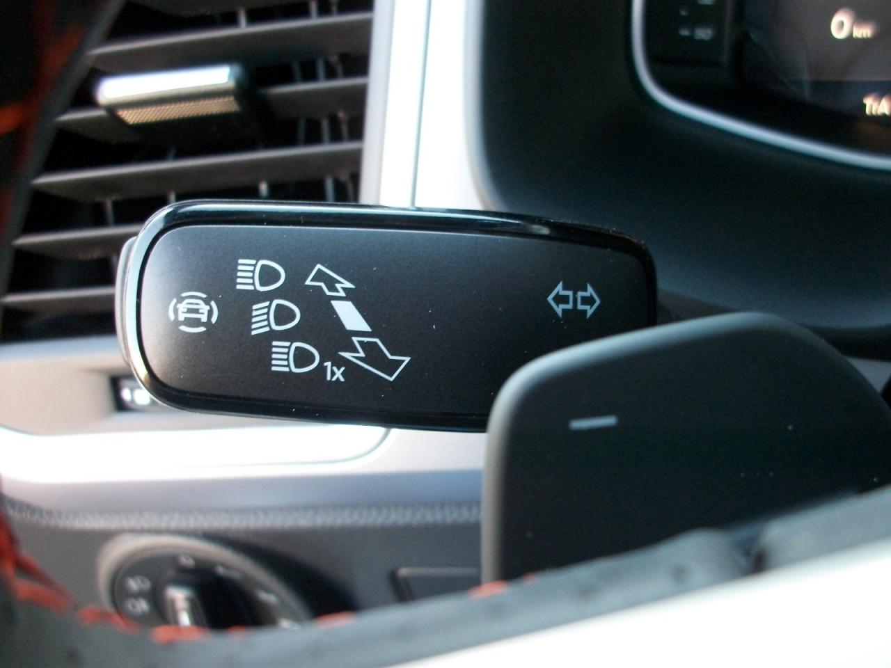 Seat ATECA FR BLACK EDITION 1.5 TSI DSG, CO2-Klasse: E, AHZV NAVI SHZ Bildbeschreibung: Seat ATECA FR BLACK EDITION 1.5 TSI DSG, CO2-Klasse: E, AHZV NAVI SHZ