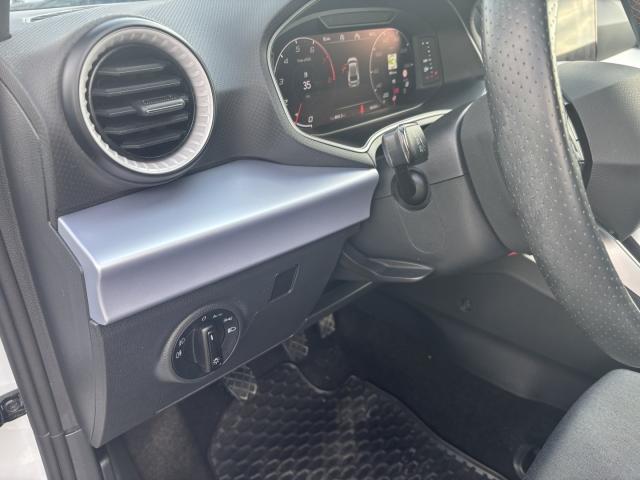 Seat IBIZA FR 1.0 TSI NAVI SITZHEIZ. EINPARKH. DAB+ Bildbeschreibung: Seat IBIZA FR 1.0 TSI NAVI SITZHEIZ. EINPARKH. DAB+
