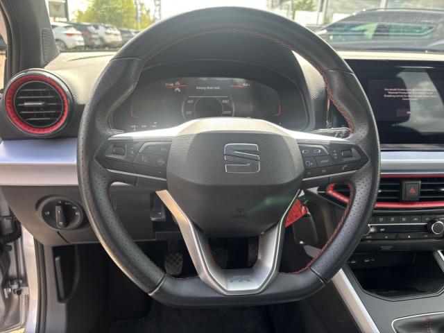 Seat ARONA FR 1.0 TSI NAVI EINPARKH. DAB+ FREISPR. Bildbeschreibung: Seat ARONA FR 1.0 TSI NAVI EINPARKH. DAB+ FREISPR.