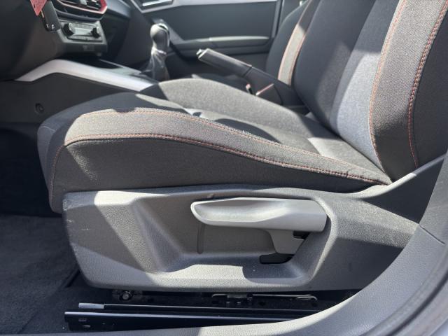 Seat ARONA FR 1.0 TSI NAVI EINPARKH. DAB+ FREISPR. Bildbeschreibung: Seat ARONA FR 1.0 TSI NAVI EINPARKH. DAB+ FREISPR.