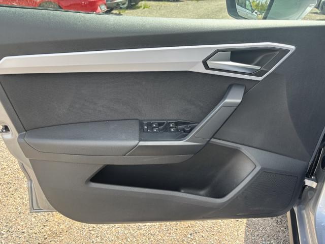 Seat ARONA FR 1.0 TSI NAVI EINPARKH. DAB+ FREISPR. Bildbeschreibung: Seat ARONA FR 1.0 TSI NAVI EINPARKH. DAB+ FREISPR.