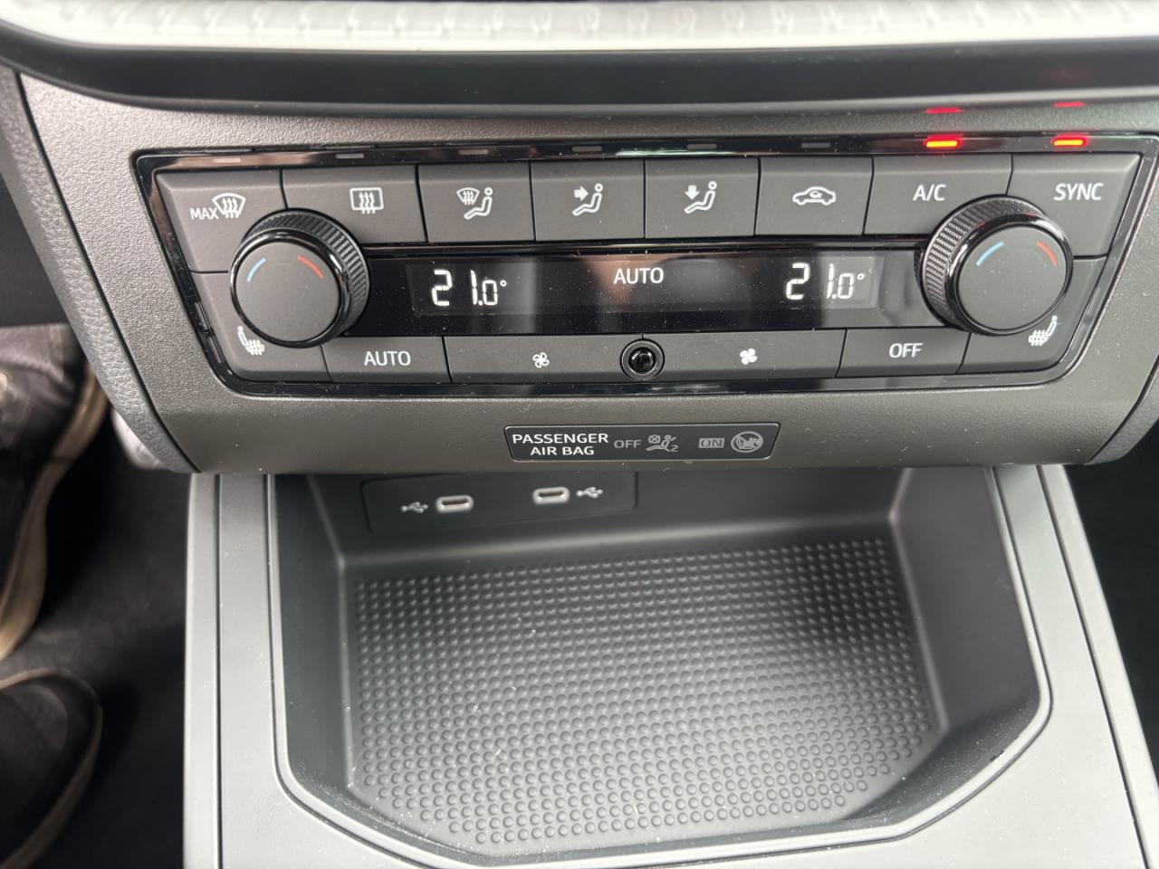 Seat ARONA FR 1.0 TSI, CO2-Klasse: D, NAVI SITZHEIZ. AHZV-VORBER. Bildbeschreibung: Seat ARONA FR 1.0 TSI, CO2-Klasse: D, NAVI SITZHEIZ. AHZV-VORBER.