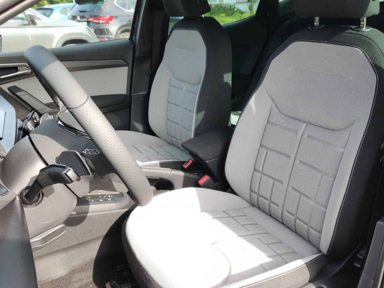 Seat IBIZA FR 1.0 TSI DSG, CO2-Klasse: D, NAVI SITZHEIZ. AHZV-VORBER. Bildbeschreibung: Seat IBIZA FR 1.0 TSI DSG, CO2-Klasse: D, NAVI SITZHEIZ. AHZV-VORBER.