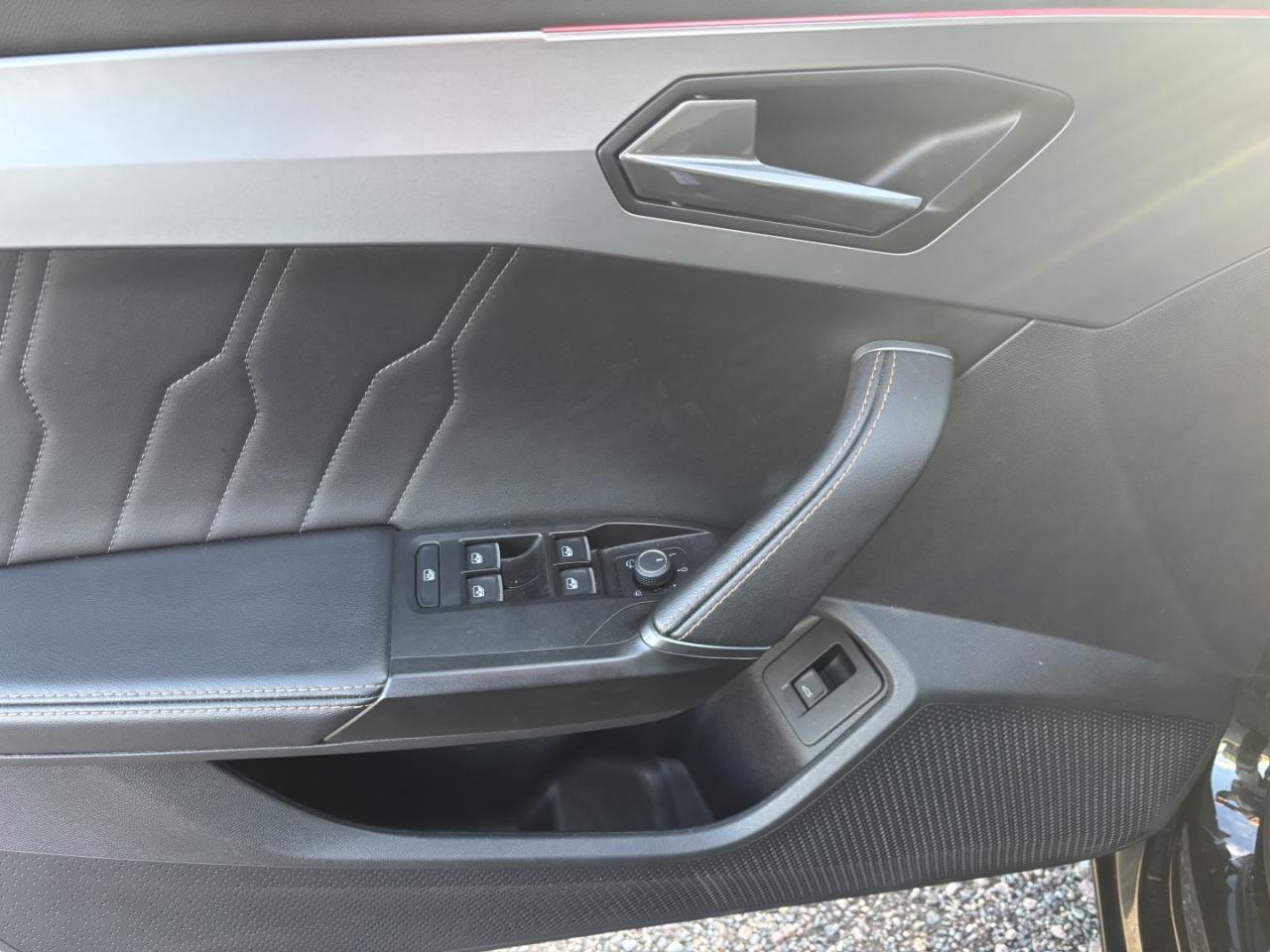 Cupra LEON ST 1.5 GAR.-05/2028* AHZV Bildbeschreibung: Cupra LEON ST 1.5 GAR.-05/2028* AHZV