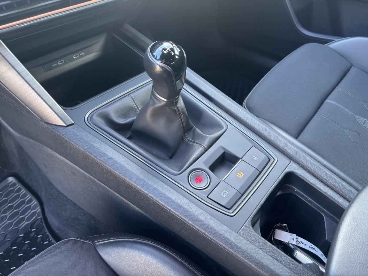 Cupra LEON ST 1.5 GAR.-05/2028* AHZV Bildbeschreibung: Cupra LEON ST 1.5 GAR.-05/2028* AHZV