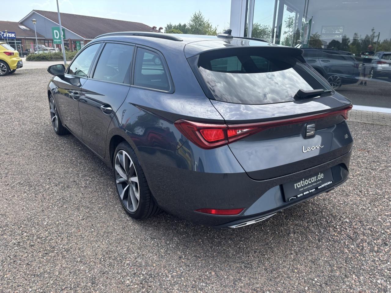 Seat LEON SPORTSTOURER FR 1.5 TSI DSG NAVI EINPARKH. Bildbeschreibung: Seat LEON SPORTSTOURER FR 1.5 TSI DSG NAVI EINPARKH.