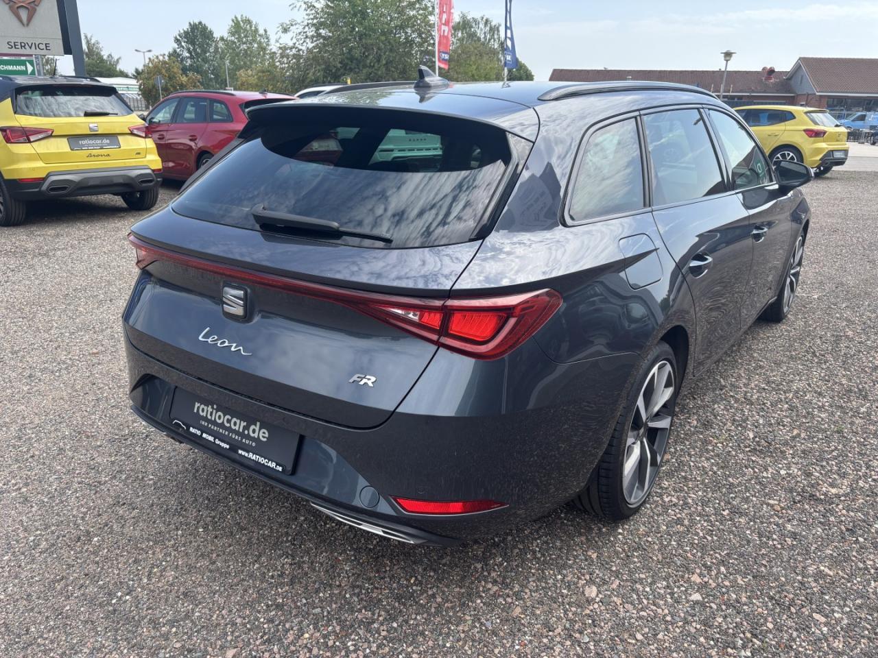Seat LEON SPORTSTOURER FR 1.5 TSI DSG NAVI EINPARKH. Bildbeschreibung: Seat LEON SPORTSTOURER FR 1.5 TSI DSG NAVI EINPARKH.
