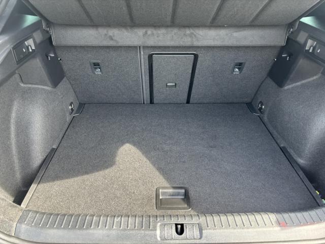 Cupra FORMENTOR VZ 2.0 TSI DSG 5 J. GAR.* NAVI SHZ Bildbeschreibung: Cupra FORMENTOR VZ 2.0 TSI DSG 5 J. GAR.* NAVI SHZ