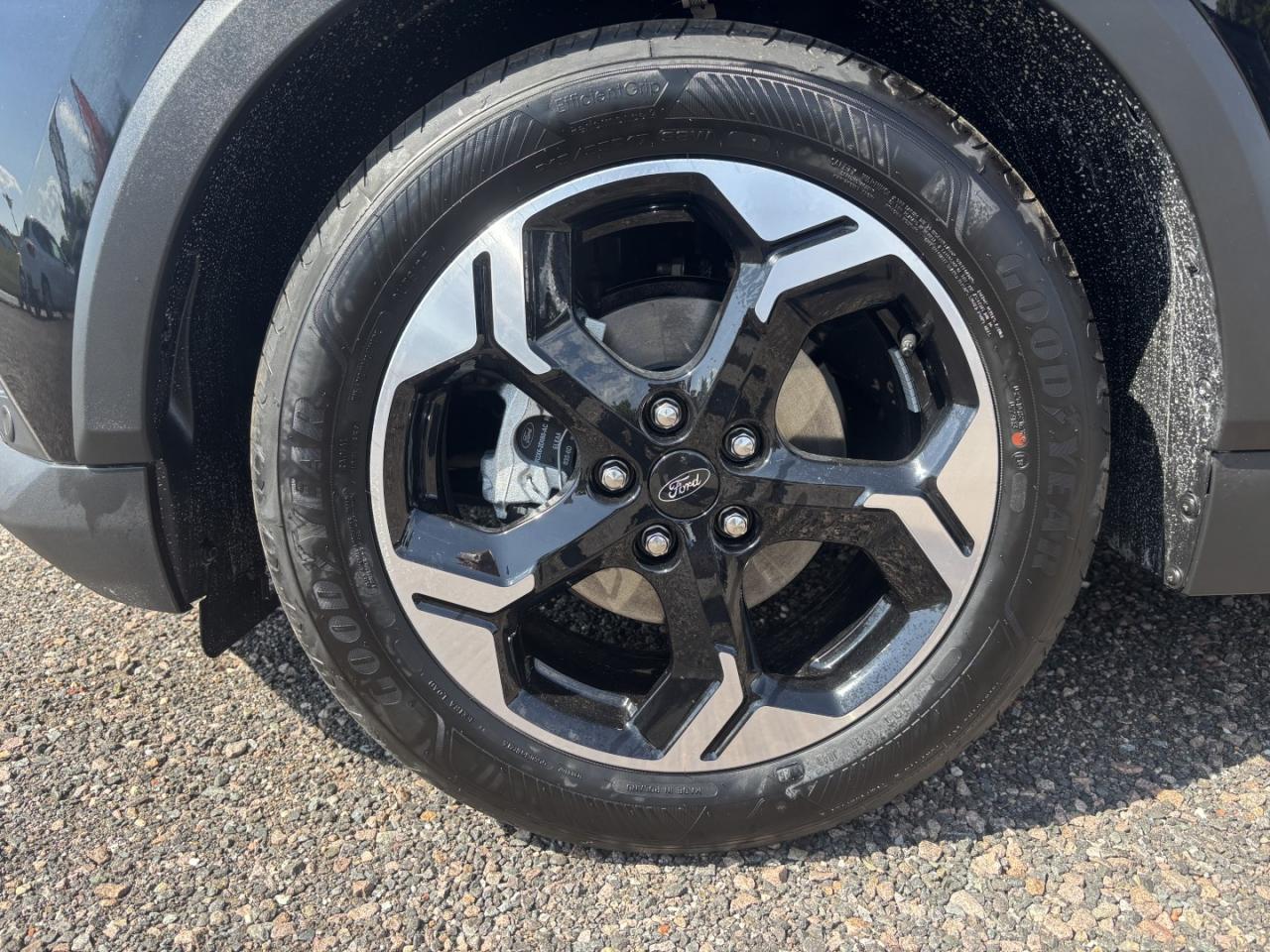 Ford TOURNEO 1.0 , CO2-Klasse: B, NAVI Bildbeschreibung: Ford TOURNEO 1.0 , CO2-Klasse: B, NAVI