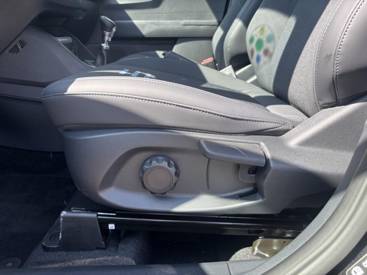 Ford TOURNEO 1.0 , CO2-Klasse: B, NAVI Bildbeschreibung: Ford TOURNEO 1.0 , CO2-Klasse: B, NAVI