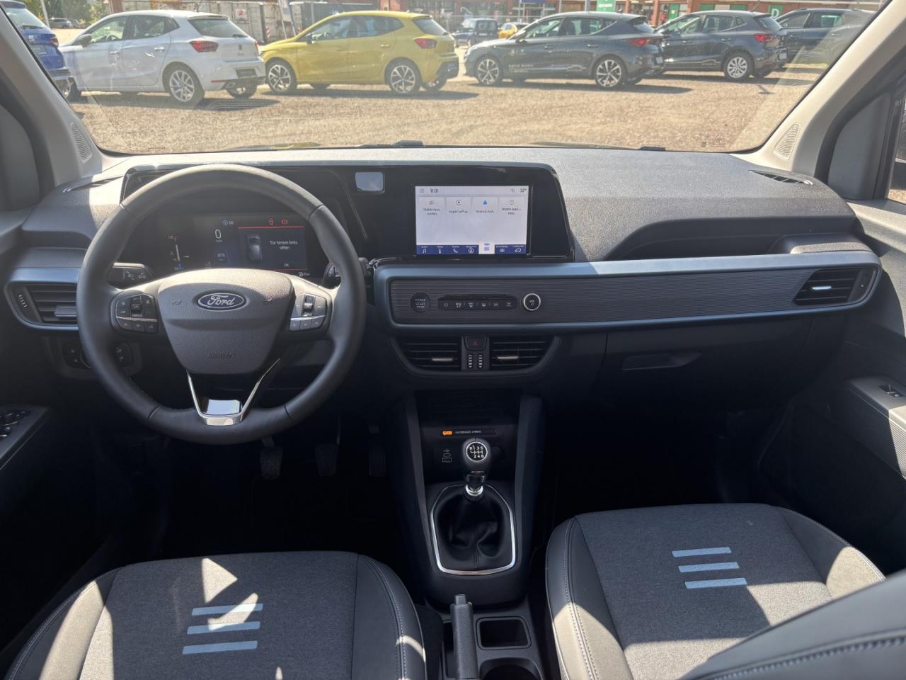 Ford TOURNEO 1.0 , CO2-Klasse: B, NAVI Bildbeschreibung: Ford TOURNEO 1.0 , CO2-Klasse: B, NAVI