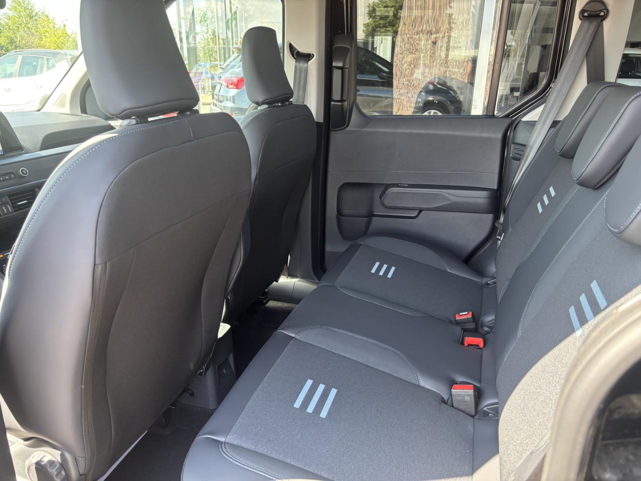 Ford TOURNEO 1.0 , CO2-Klasse: B, NAVI Bildbeschreibung: Ford TOURNEO 1.0 , CO2-Klasse: B, NAVI