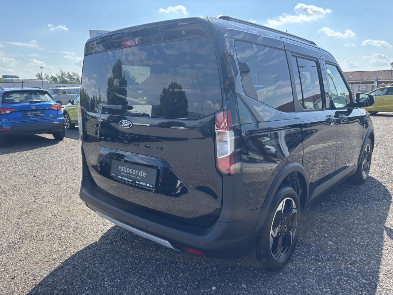 Ford TOURNEO 1.0 , CO2-Klasse: B, NAVI Bildbeschreibung: Ford TOURNEO 1.0 , CO2-Klasse: B, NAVI