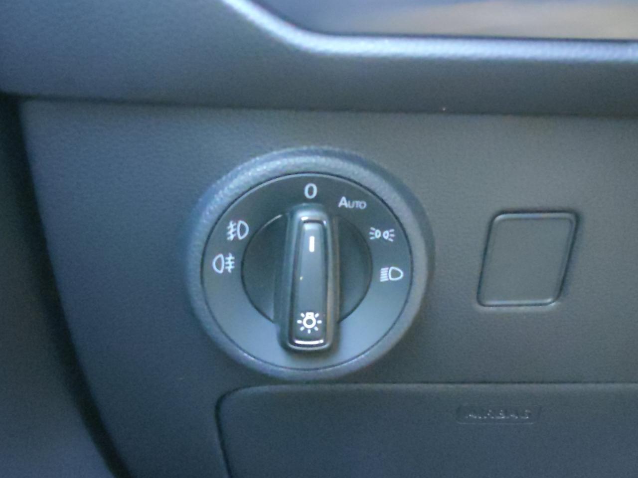 Seat ATECA STYLE 1.5 TSI NAVI SITZH. BEHEIZB. LENKRAD Bildbeschreibung: Seat ATECA STYLE 1.5 TSI NAVI SITZH. BEHEIZB. LENKRAD