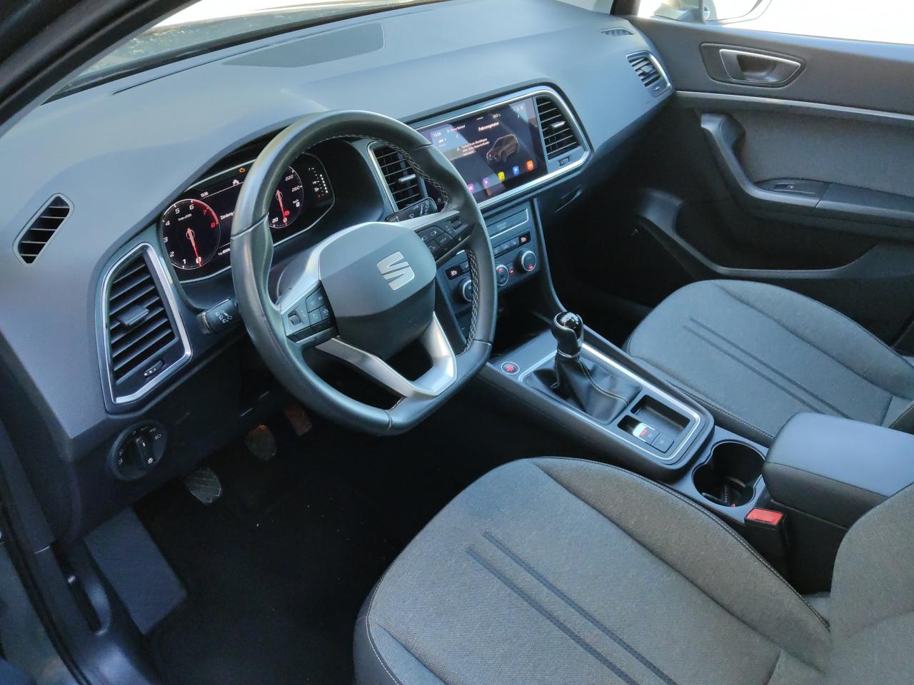 Seat ATECA STYLE 1.5 TSI NAVI SITZH. BEHEIZB. LENKRAD Bildbeschreibung: Seat ATECA STYLE 1.5 TSI NAVI SITZH. BEHEIZB. LENKRAD