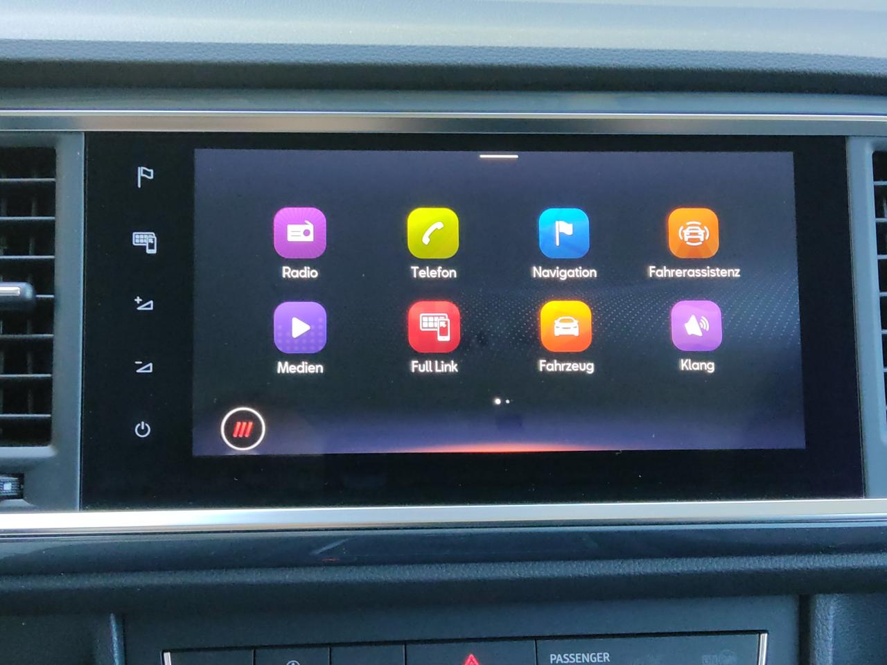 Seat ATECA STYLE 1.5 TSI NAVI SITZH. BEHEIZB. LENKRAD Bildbeschreibung: Seat ATECA STYLE 1.5 TSI NAVI SITZH. BEHEIZB. LENKRAD