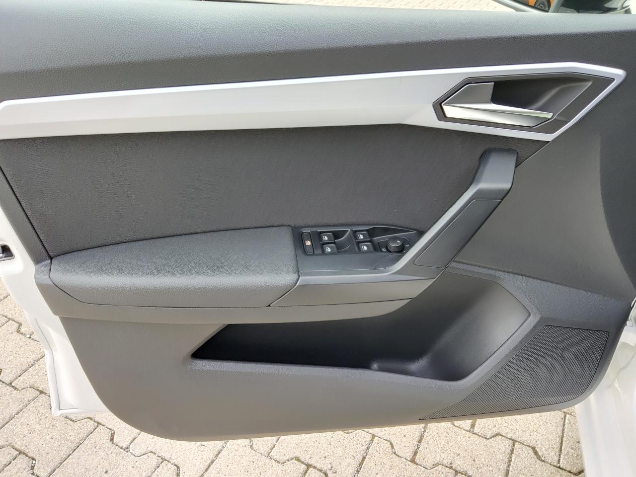 Seat IBIZA 1.0 FR NAVI SITZH. USB EINPARKH. DAB+ Bildbeschreibung: Seat IBIZA 1.0 FR NAVI SITZH. USB EINPARKH. DAB+