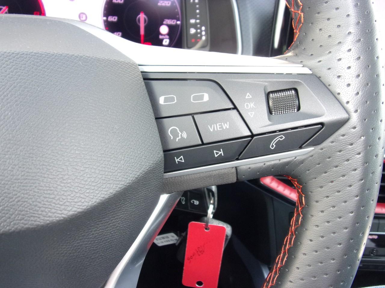 Seat ARONA FR 1.0 TSI NAVI SITZHEIZ. EINPARKH. DAB+ Bildbeschreibung: Seat ARONA FR 1.0 TSI NAVI SITZHEIZ. EINPARKH. DAB+