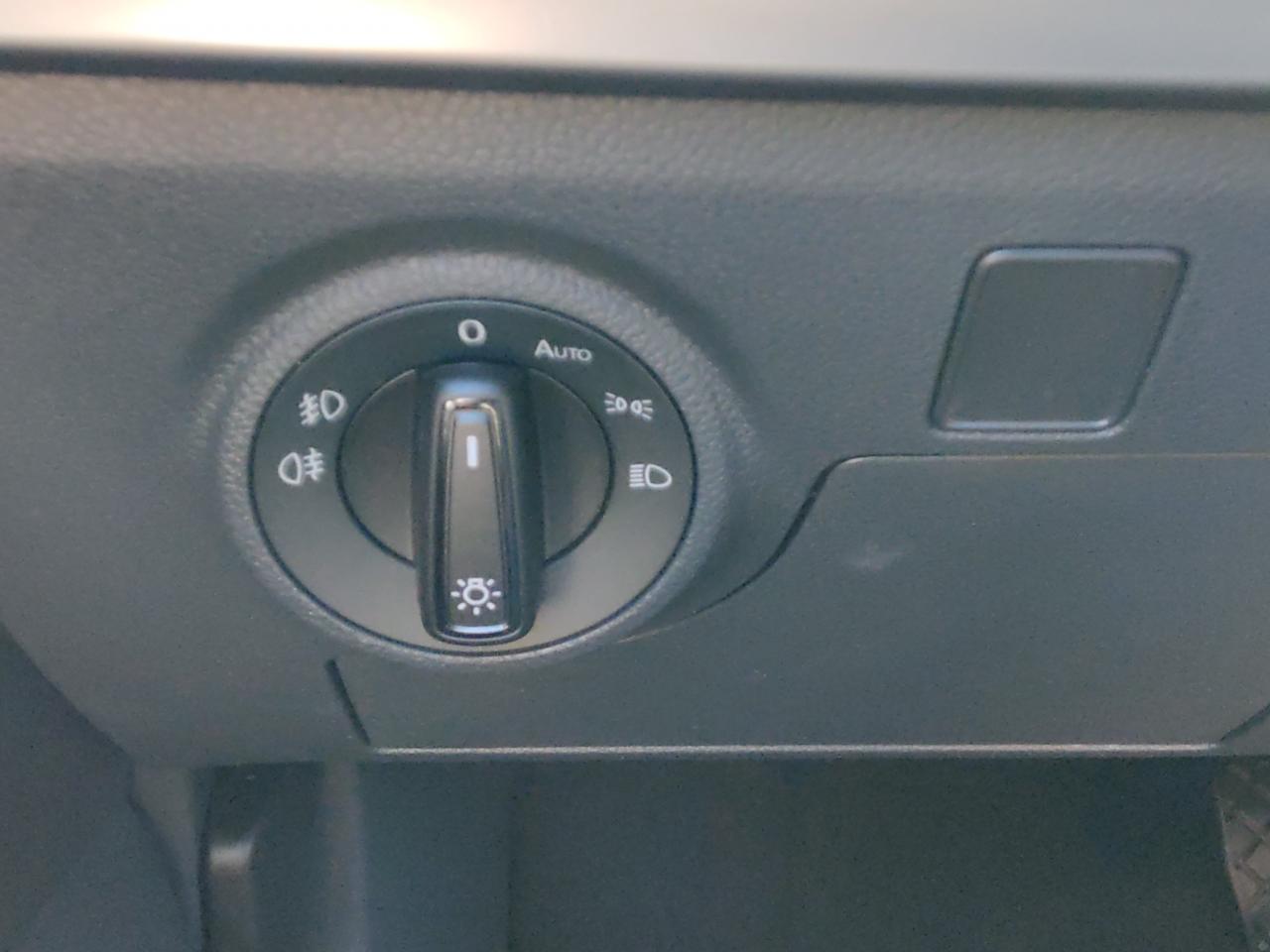 Seat ARONA FR 1.0 TSI DSG, CO2-Klasse: D, NAVI SITZHEIZ. AHZV-VORBER. Bildbeschreibung: Seat ARONA FR 1.0 TSI DSG, CO2-Klasse: D, NAVI SITZHEIZ. AHZV-VORBER.
