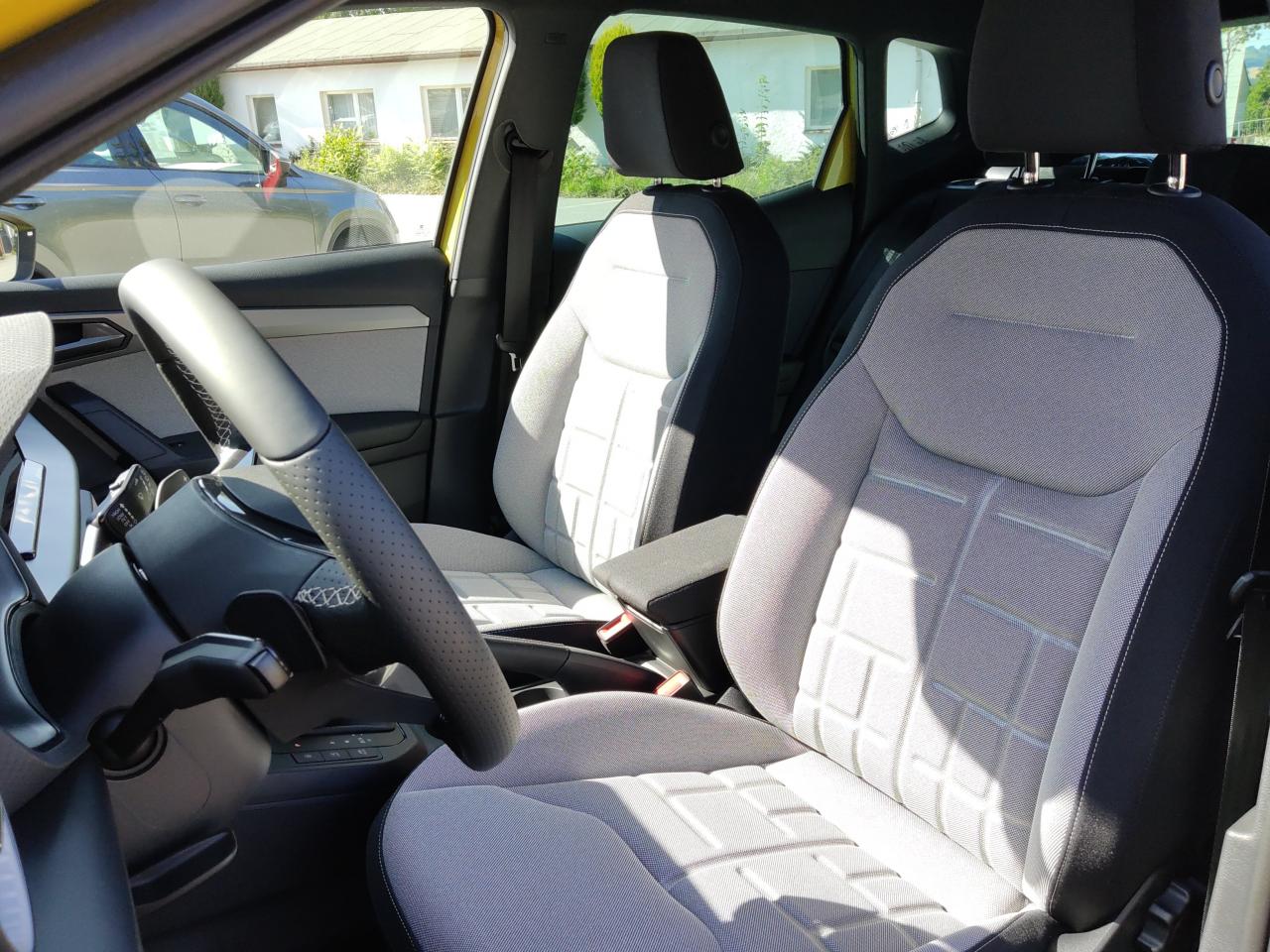 Seat ARONA FR 1.0 TSI DSG, CO2-Klasse: D, NAVI SITZHEIZ. AHZV-VORBER. Bildbeschreibung: Seat ARONA FR 1.0 TSI DSG, CO2-Klasse: D, NAVI SITZHEIZ. AHZV-VORBER.