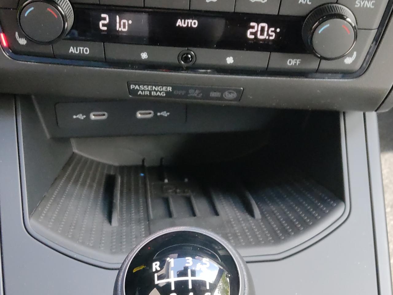 Seat IBIZA FR 1.0 TSI, CO2-Klasse: D, NAVI AHZV-VORBER. SITZHEIZ. EPH Bildbeschreibung: Seat IBIZA FR 1.0 TSI, CO2-Klasse: D, NAVI AHZV-VORBER. SITZHEIZ. EPH