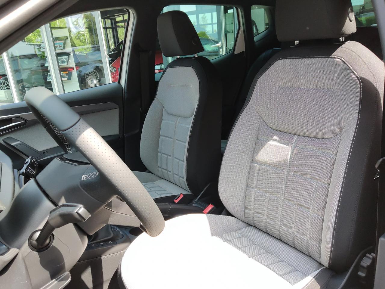 Seat ARONA FR 1.0 TSI, CO2-Klasse: D, NAVI SITZHEIZ. AHZV-VORBER. EPH Bildbeschreibung: Seat ARONA FR 1.0 TSI, CO2-Klasse: D, NAVI SITZHEIZ. AHZV-VORBER. EPH