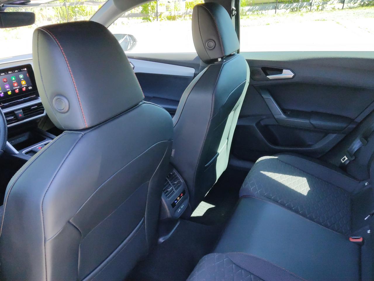 Seat LEON ST 2.0 NAVI SHZ Bildbeschreibung: Seat LEON ST 2.0 NAVI SHZ