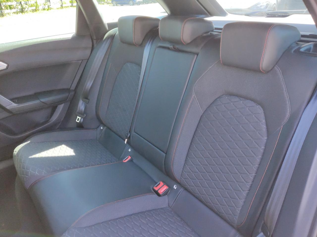 Seat LEON ST 2.0 NAVI SHZ Bildbeschreibung: Seat LEON ST 2.0 NAVI SHZ