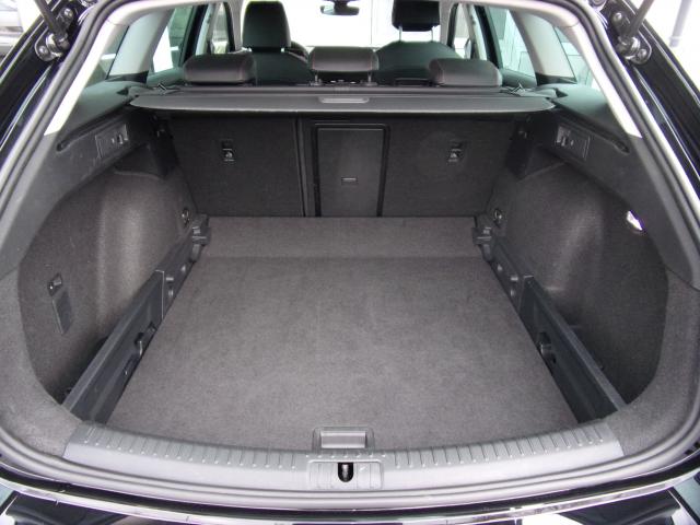 Seat LEON SPORTSTOURER FR 2.0 TDI DSG AHK NAVI KAMERA Bildbeschreibung: Seat LEON SPORTSTOURER FR 2.0 TDI DSG AHK NAVI KAMERA