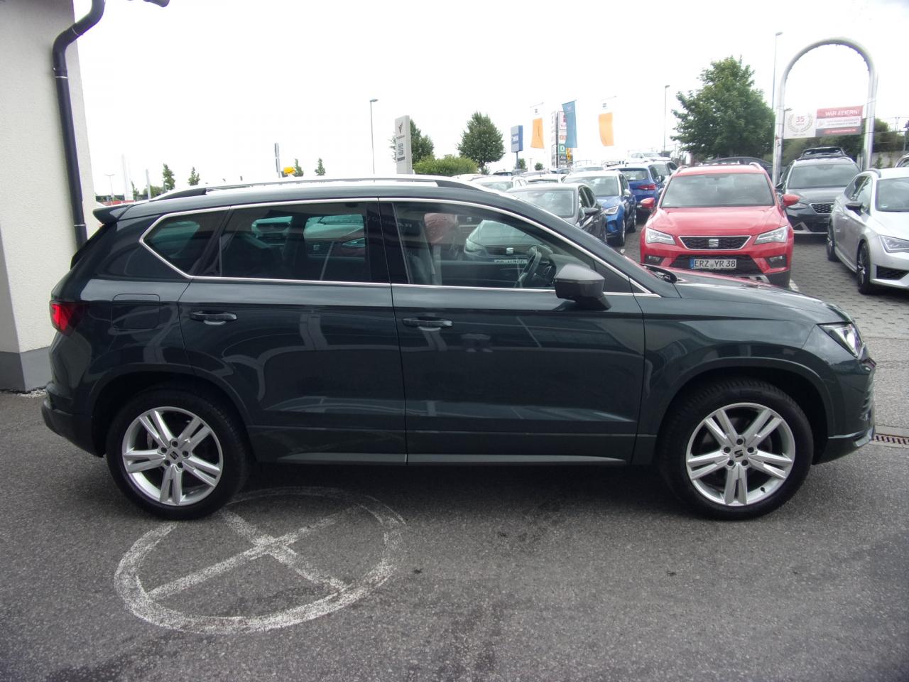 Seat ATECA FR 2.0 TSI DSG 4DRIVE AHZV NAVI SHZ DAB+ Bildbeschreibung: Seat ATECA FR 2.0 TSI DSG 4DRIVE AHZV NAVI SHZ DAB+