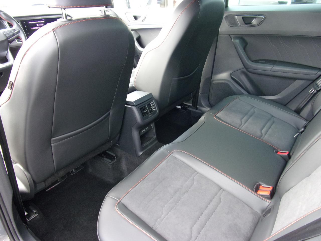 Seat ATECA FR 2.0 TDI DSG NAVI AHZV-VORBR. SITZHEIZ. Bildbeschreibung: Seat ATECA FR 2.0 TDI DSG NAVI AHZV-VORBR. SITZHEIZ.