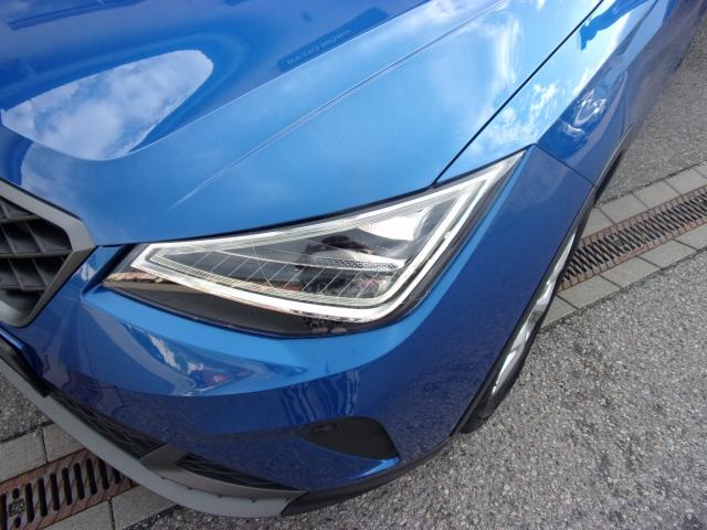 Seat ARONA FR 1.0 TSI NAVI AHK TEMPOMAT EINPARKH. SHZ Bildbeschreibung: Seat ARONA FR 1.0 TSI NAVI AHK TEMPOMAT EINPARKH. SHZ