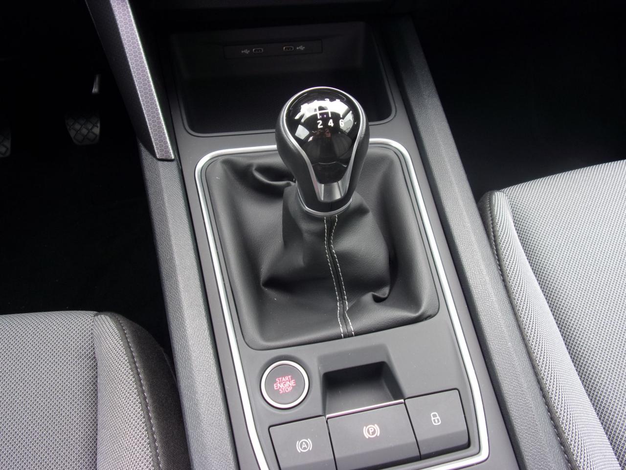 Seat LEON SPORTSTOURER ROAD EDITION 1.5 TSI NAVI EPH Bildbeschreibung: Seat LEON SPORTSTOURER ROAD EDITION 1.5 TSI NAVI EPH
