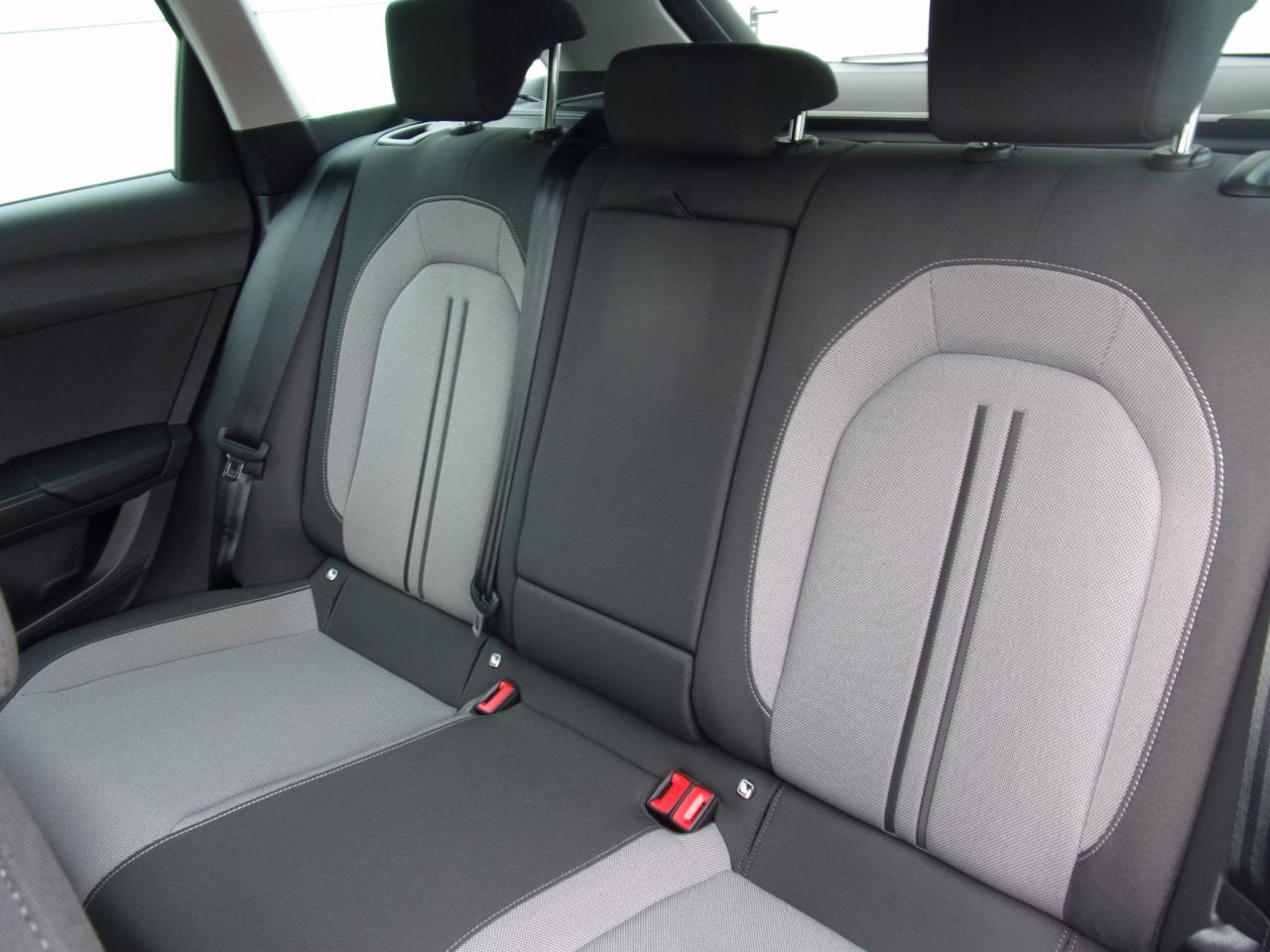 Seat LEON SPORTSTOURER ROAD EDITION 1.5 TSI NAVI EPH Bildbeschreibung: Seat LEON SPORTSTOURER ROAD EDITION 1.5 TSI NAVI EPH