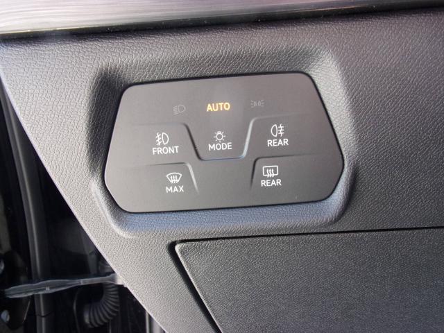 Cupra LEON SPORTSTOURER 2.0 TDI DSG PANORAMADACH DAB+ Bildbeschreibung: Cupra LEON SPORTSTOURER 2.0 TDI DSG PANORAMADACH DAB+