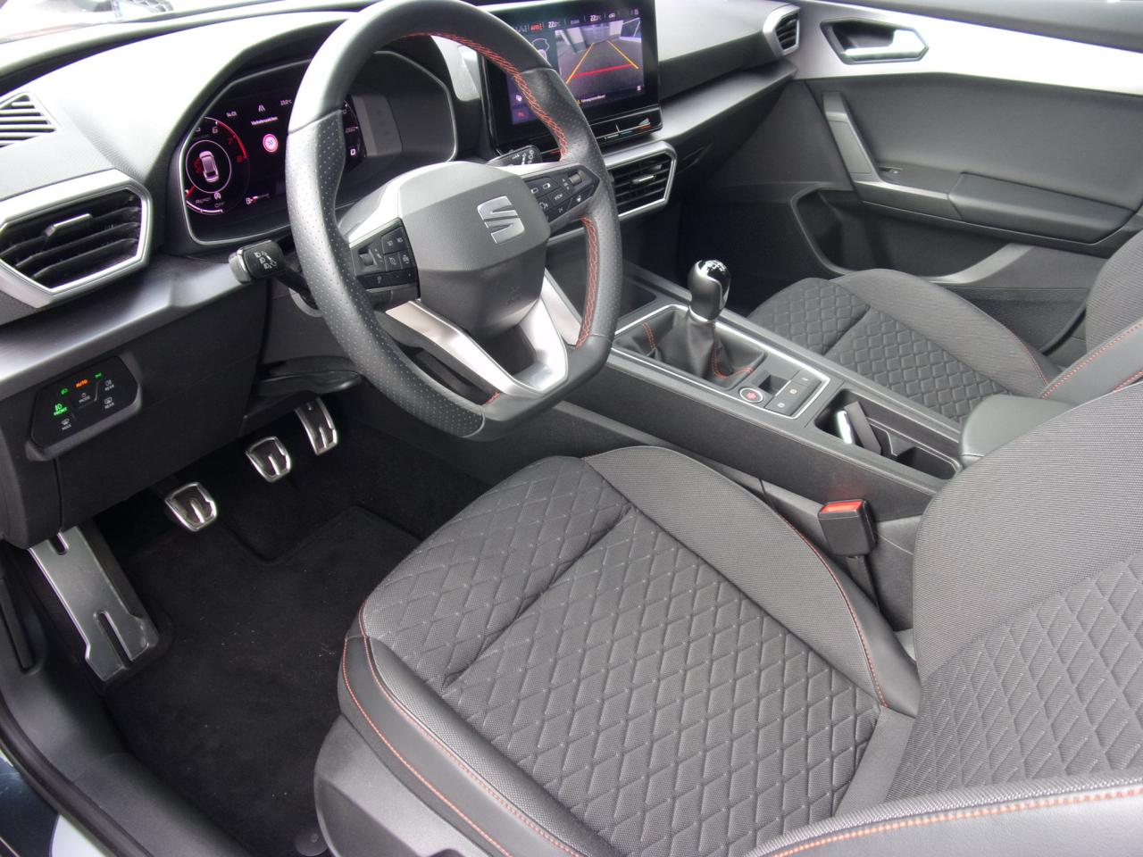 Seat LEON SPORTSTOURER FR PLUS 1.5 TSI ACT STANDH. Bildbeschreibung: Seat LEON SPORTSTOURER FR PLUS 1.5 TSI ACT STANDH.
