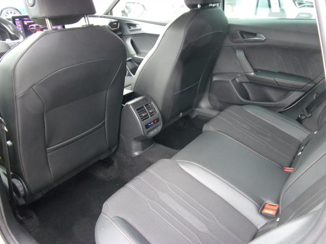 Cupra LEON SPORTSTOURER 2.0 TSI DSG AUTOMATIK DAB+ USB NAVI Bildbeschreibung: Cupra LEON SPORTSTOURER 2.0 TSI DSG AUTOMATIK DAB+ USB NAVI