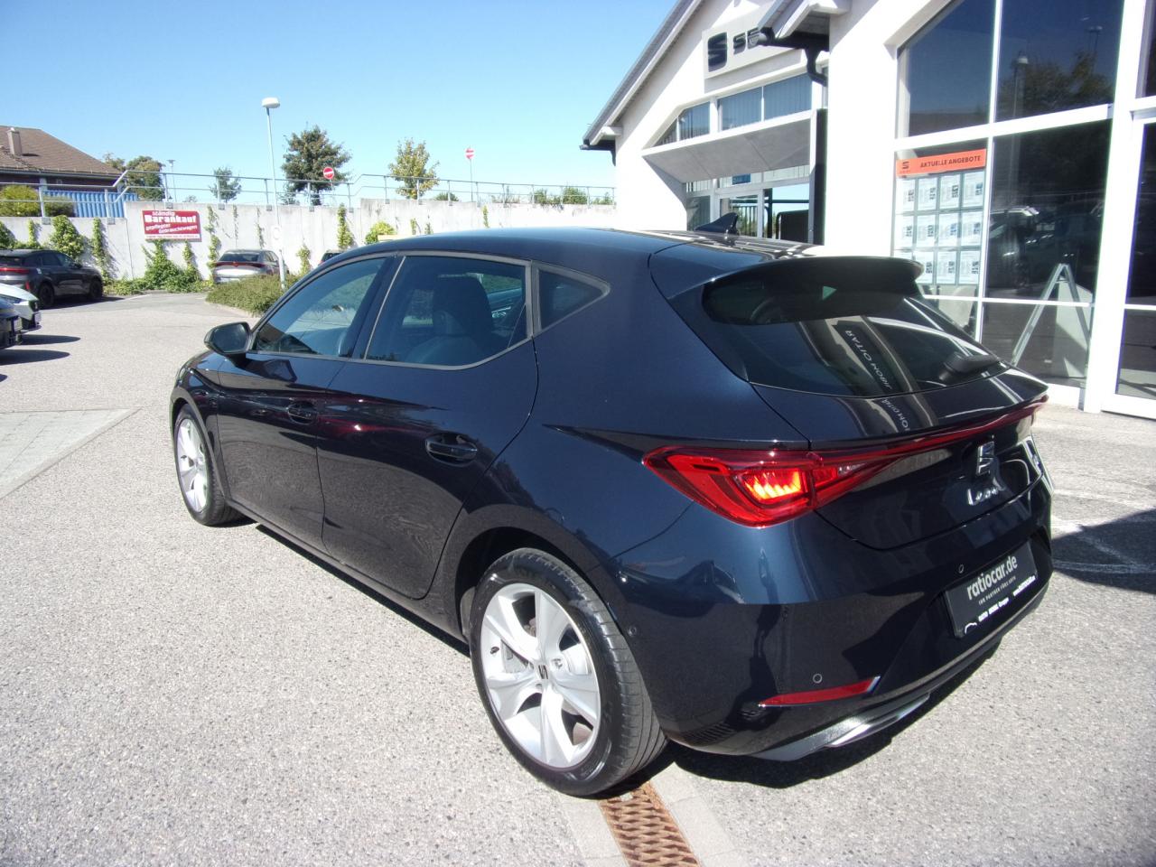 Seat LEON FR 2.0 TSI DSG STANDHEIZ. DAB+ PARKLENKASS. Bildbeschreibung: Seat LEON FR 2.0 TSI DSG STANDHEIZ. DAB+ PARKLENKASS.