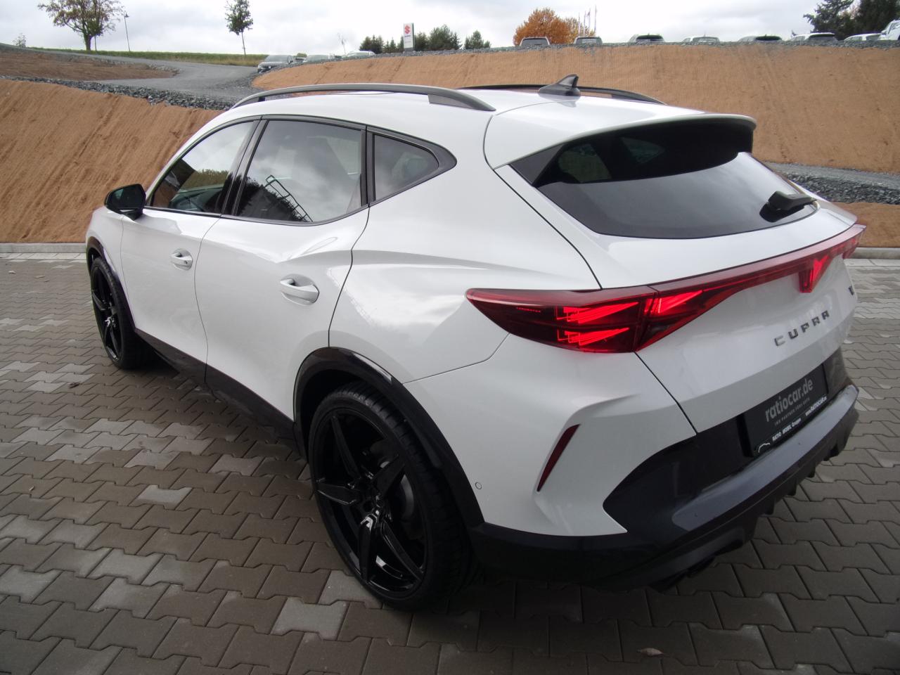 Cupra FORMENTO 2.0 , CO2-Klasse: B, AHZV PANORAMAD. Bildbeschreibung: Cupra FORMENTO 2.0 , CO2-Klasse: B, AHZV PANORAMAD.