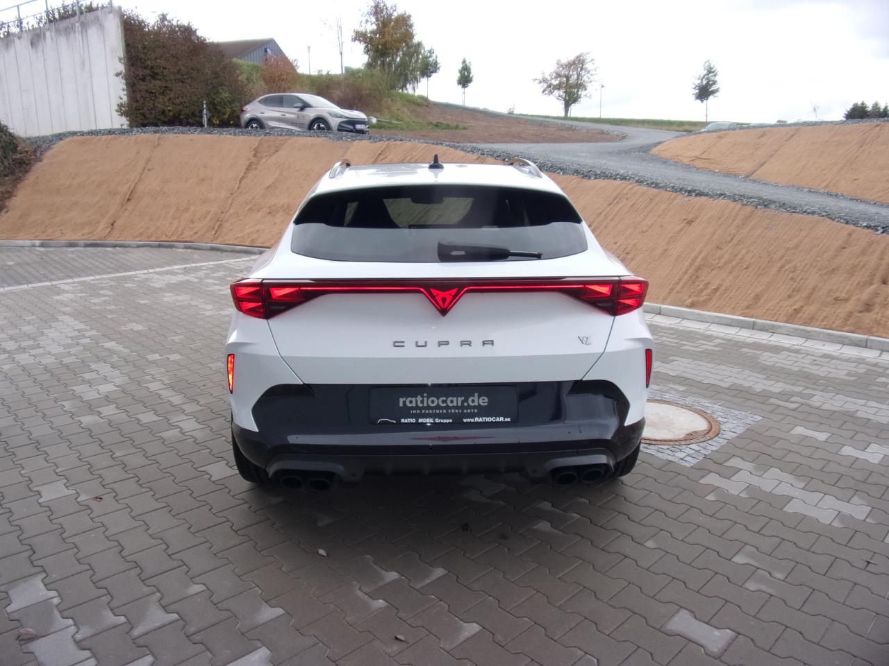 Cupra FORMENTO 2.0 , CO2-Klasse: B, AHZV PANORAMAD. Bildbeschreibung: Cupra FORMENTO 2.0 , CO2-Klasse: B, AHZV PANORAMAD.