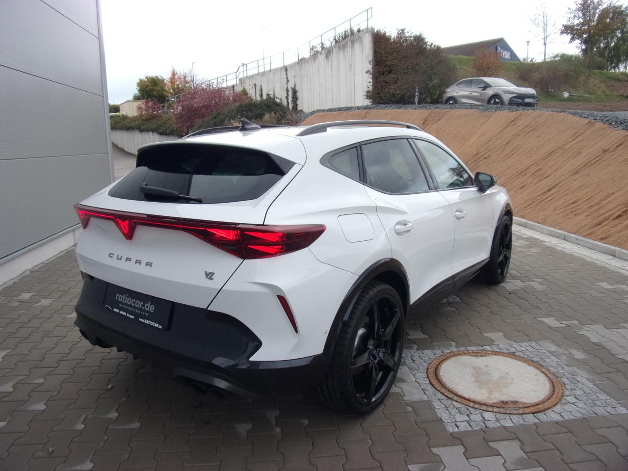 Cupra FORMENTO 2.0 , CO2-Klasse: B, AHZV PANORAMAD. Bildbeschreibung: Cupra FORMENTO 2.0 , CO2-Klasse: B, AHZV PANORAMAD.