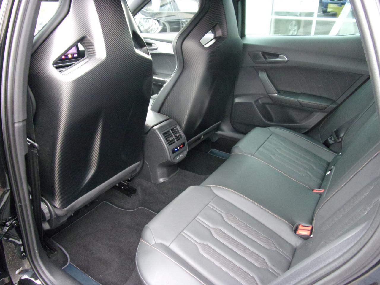 Cupra FORMENTOR VZ5 2.5 TSI 4 DRIVE DSG CUP-LEDER NAVI Bildbeschreibung: Cupra FORMENTOR VZ5 2.5 TSI 4 DRIVE DSG CUP-LEDER NAVI