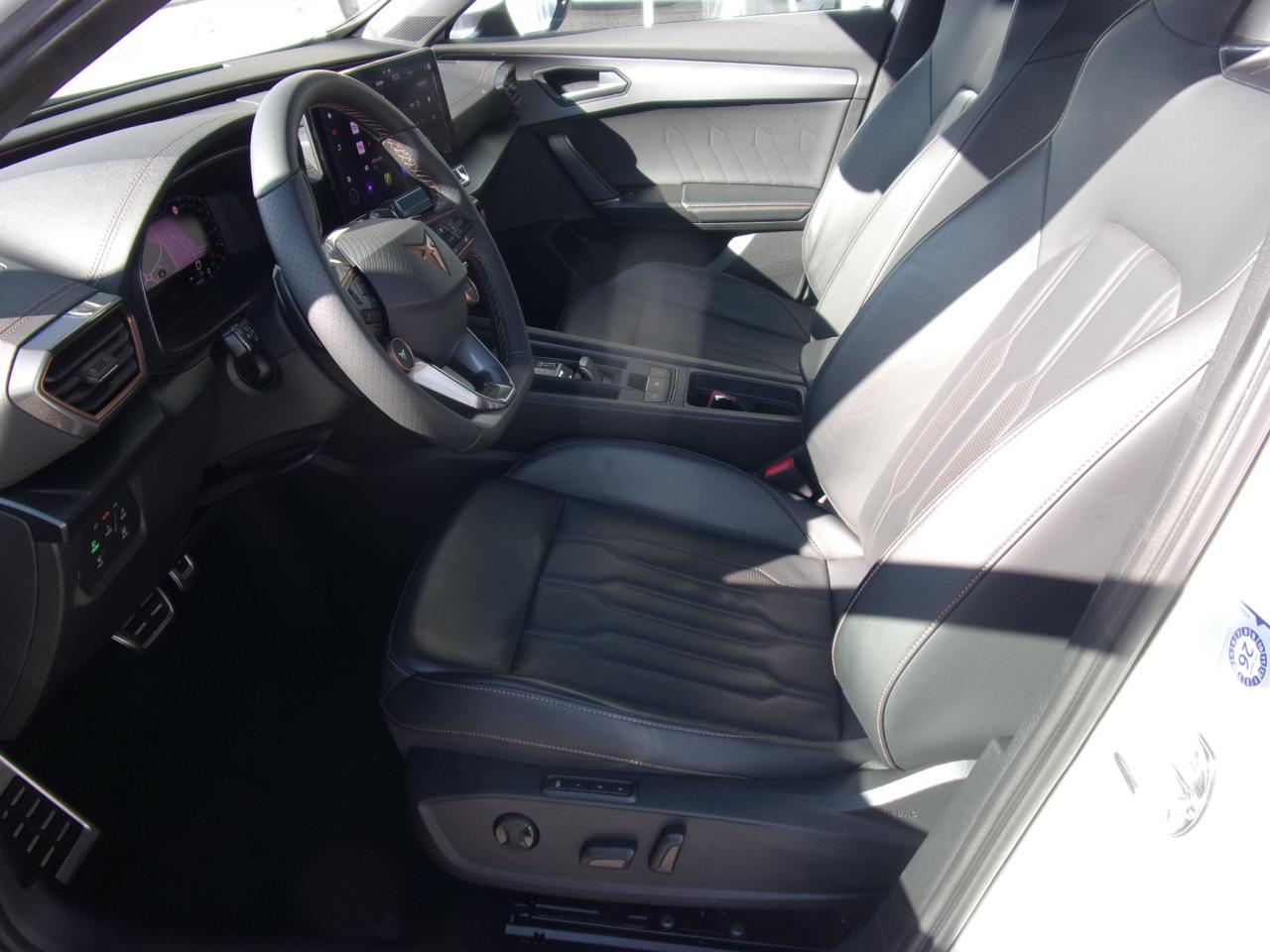 Cupra FORMENTO 1.4 VZ +GAR.* PANORAMAD. Bildbeschreibung: Cupra FORMENTO 1.4 VZ +GAR.* PANORAMAD.