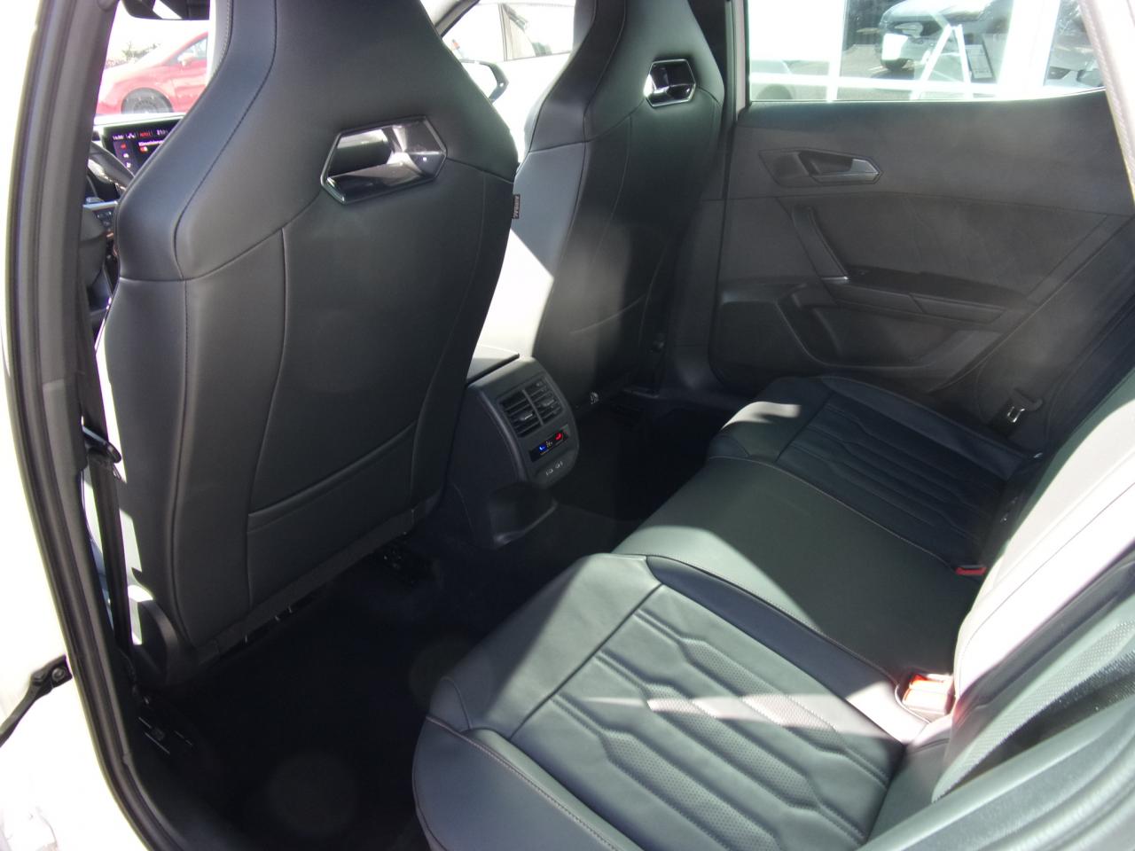 Cupra FORMENTO 1.4 VZ +GAR.* PANORAMAD. Bildbeschreibung: Cupra FORMENTO 1.4 VZ +GAR.* PANORAMAD.