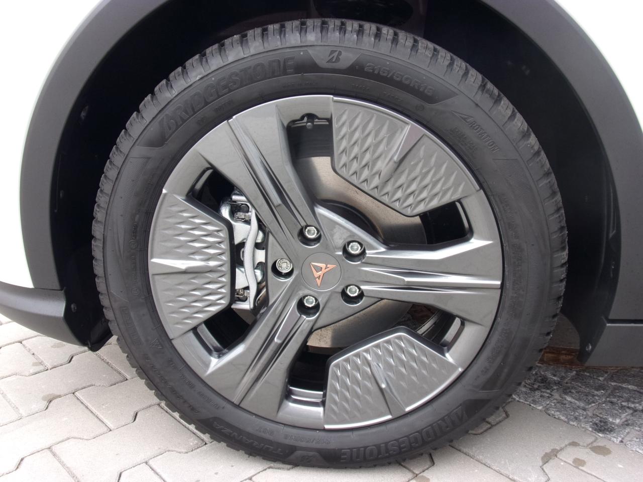 Cupra RAVAL 0.0 PLUS, CO2-Klasse: A, NAVI SITZH. AHZV-VORBER. Bildbeschreibung: Cupra RAVAL 0.0 PLUS, CO2-Klasse: A, NAVI SITZH. AHZV-VORBER.