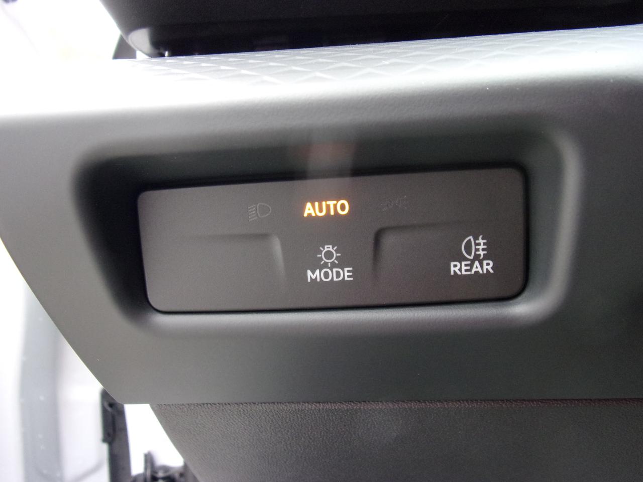 Cupra RAVAL 0.0 PLUS, CO2-Klasse: A, NAVI SITZH. AHZV-VORBER. Bildbeschreibung: Cupra RAVAL 0.0 PLUS, CO2-Klasse: A, NAVI SITZH. AHZV-VORBER.